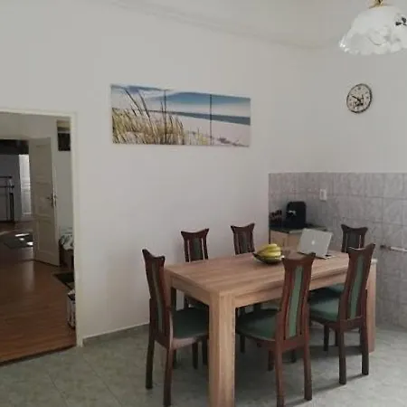 Apartment Foter