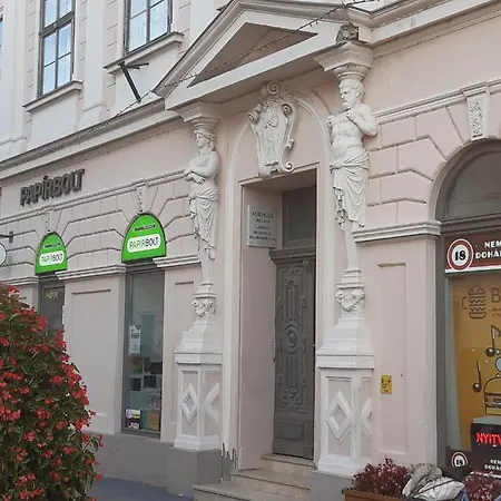 Foter Apartment