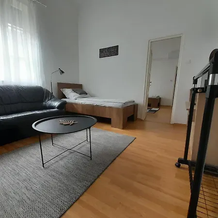 Apartment Foter