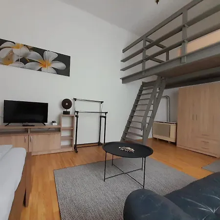 Apartment Foter