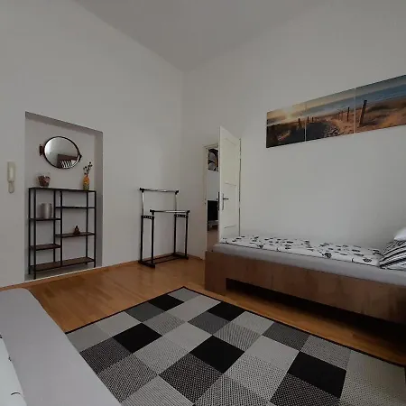 Apartment Foter Baja