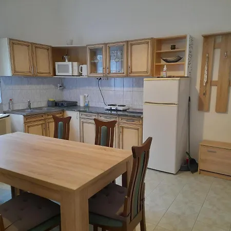 Apartment Foter